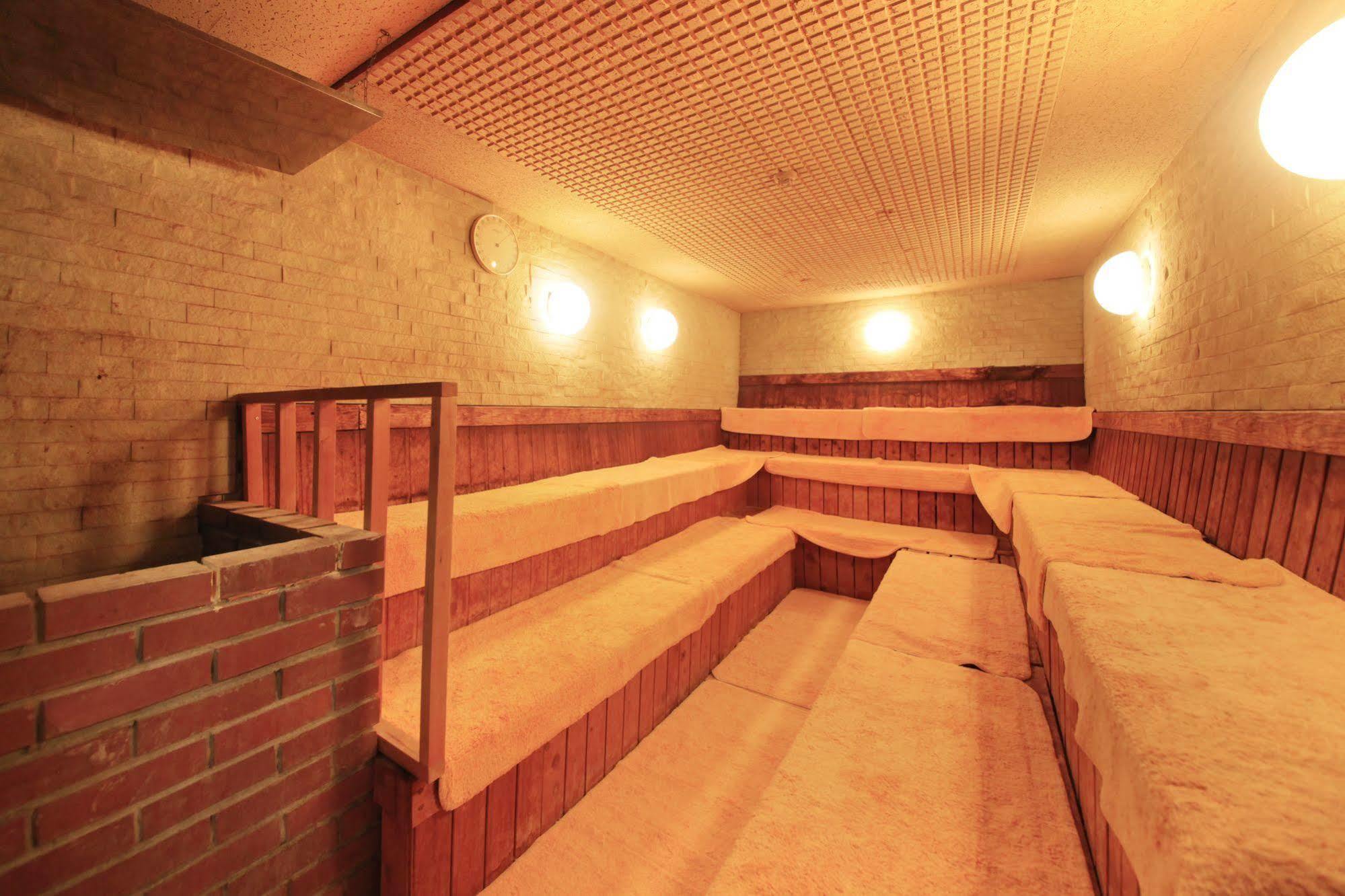 Ueno Station Hostel Oriental Ⅱ โตเกียว ภายนอก รูปภาพ
